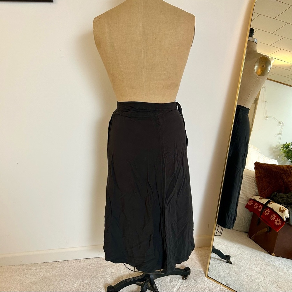 GAP Women’s Black Wrap Midi Skirt - Picture 5 of 11